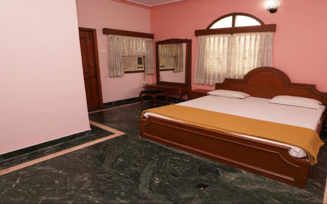Lloyds Guest House Krishna Street - T Nagar