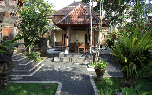 Lokasari Bungalows Spa & Gallery