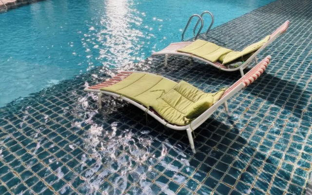 Central Residence - Free Gym Pool