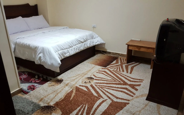 Royal pyramids Inn