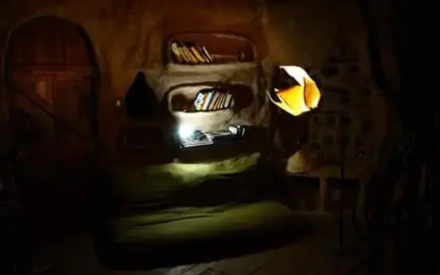 Hobbit House