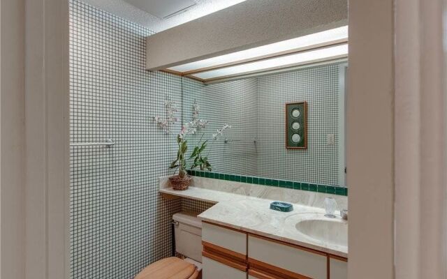 Harbourside 7123 by RedAwning