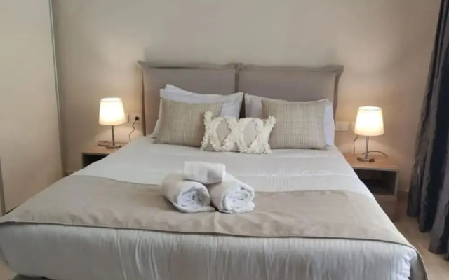 Mangroovy Magic PoolView 1BR in Beachfront Complex