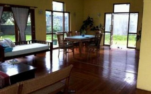 Fortuno Bed & Breakfast Lembang