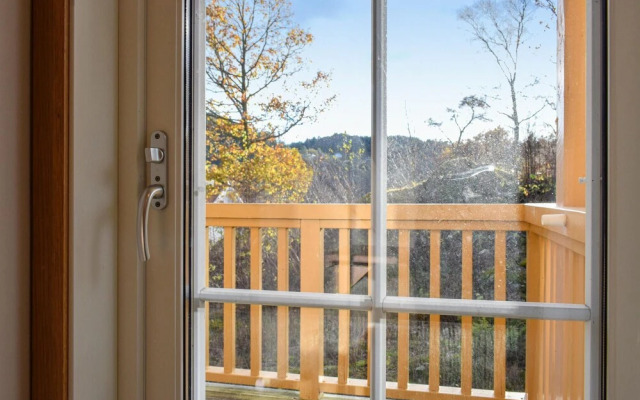 Beautiful Home in Farsund With 4 Bedrooms and Wifi