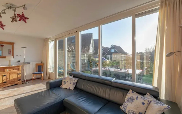 Alluring Holiday Home Near Beach