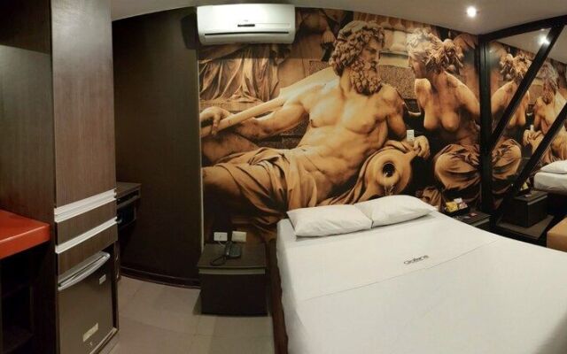Qollana Business Hotel