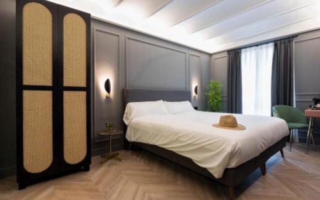 Reina 107 Beach Boutique