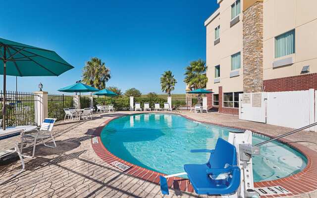 La Quinta Inn & Suites by Wyndham Mathis