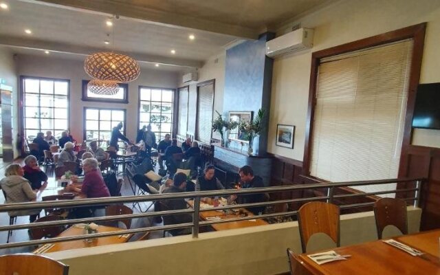 Port Lincoln Pier Hotel