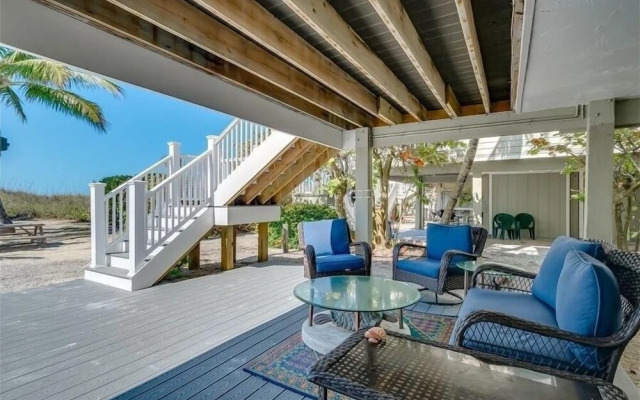 Turtleback 11 3 Bedroom Villa by RedAwning