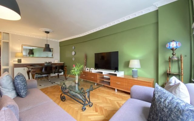 Missafir Gorgeous Flat in the Heart of Beyoglu