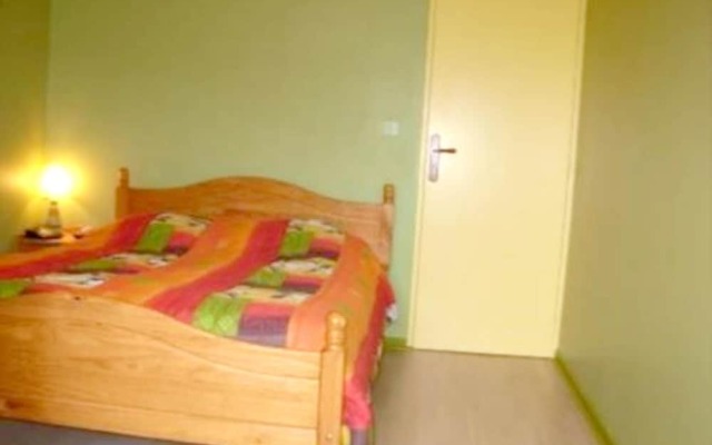 Villa With 4 Bedrooms in Trets, With Wonderful Mountain View, Private