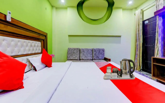 Oyo Flagship 703204 Hotel Quirk
