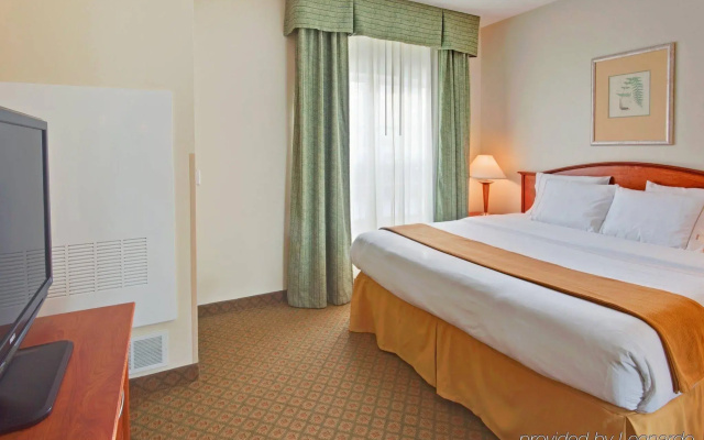 Holiday Inn Express Hotel & Suites Southfield - Detroit