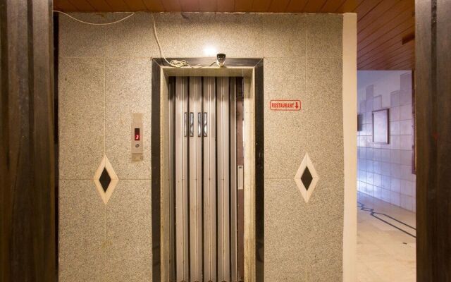 OYO 12078 Hotel Suncity