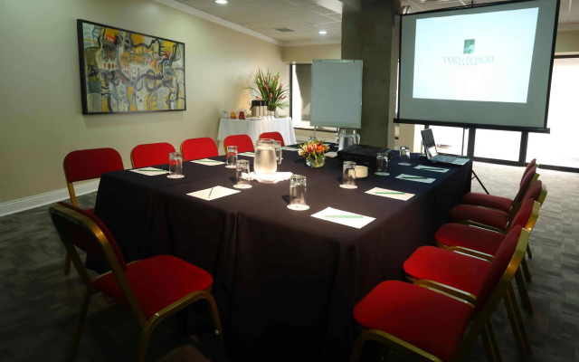 Radisson Hotel Plaza del Bosque