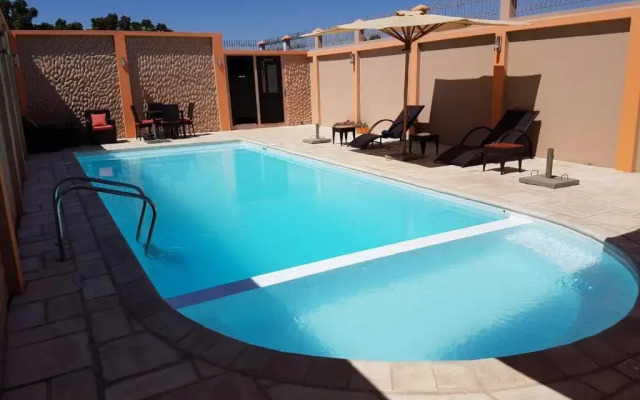Select Hotel