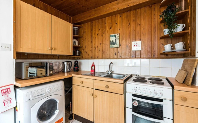 Quirky & Cosy 2BD Mews Flat in Paddington