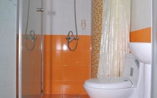 Chaolv 98 Hostel (Shanghai University)