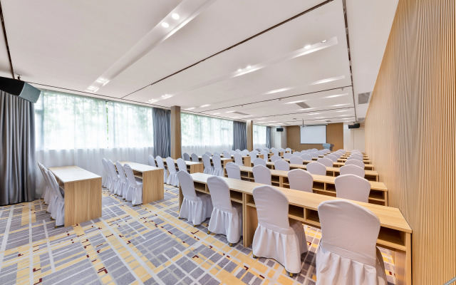 Lavande Hotel (Dongguan Dalang Huawei Songshan Lake Vientiane Hui Branch)