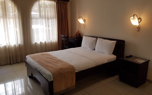 Hotel Plaza Real Suites & Apartments