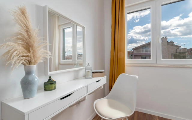 Apartment Radić-perfect location for summer activities