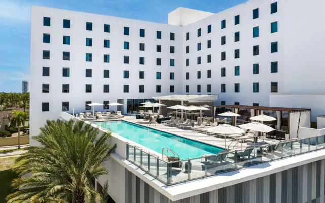 AC Hotel by Marriott Miami Aventura