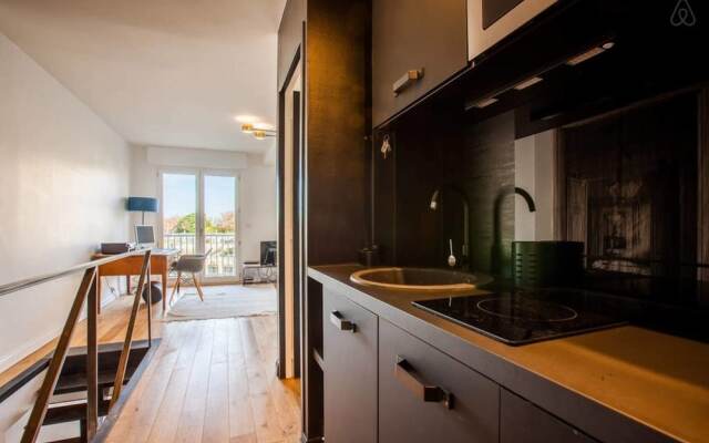 Charming Duplex With Terrace for 8 People in Port Vieux