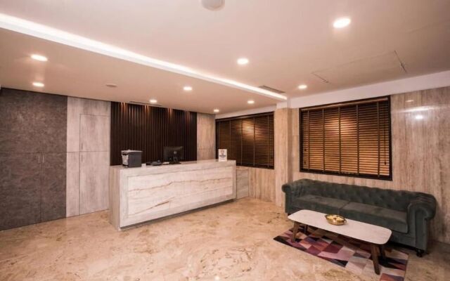 Hotel SMA Grand Inn