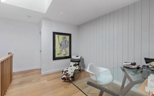 Palm Beach Luxe Townhouse walk to Beach