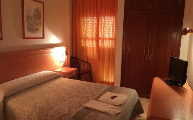 Hostal Carlos III