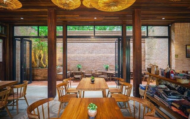 Athita The Hidden Court Chiang Saen