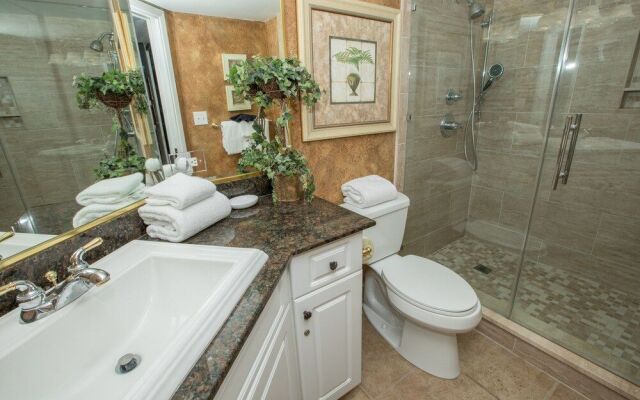 Inlet Reef 312 2 Bedroom Condo by RedAwning