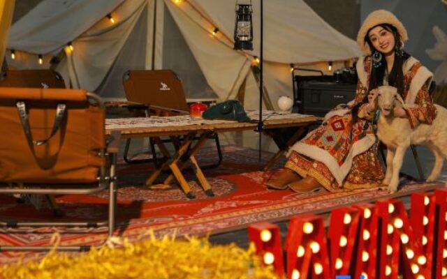 Dunhuang Dreammaker Windy Desert Wild Luxury Star Watching Camp