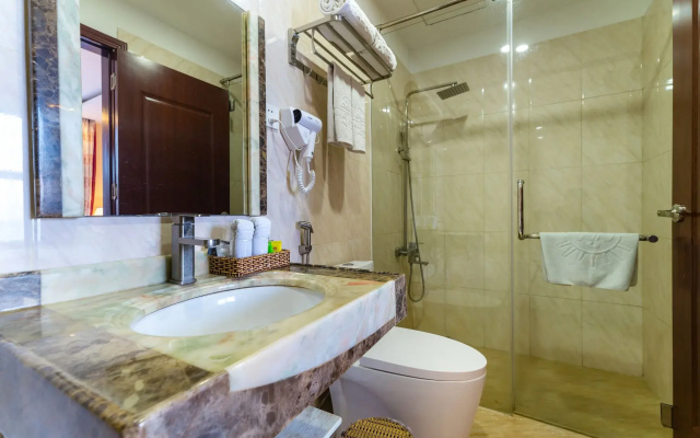 Nhat Minh  and Apartment