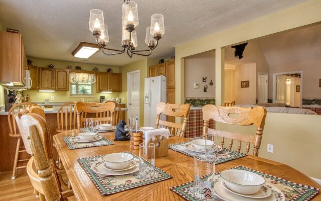 Bluebird's Song by HoneyBearCabins