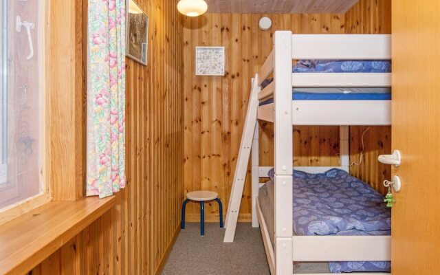 6 Person Holiday Home in Hemmet