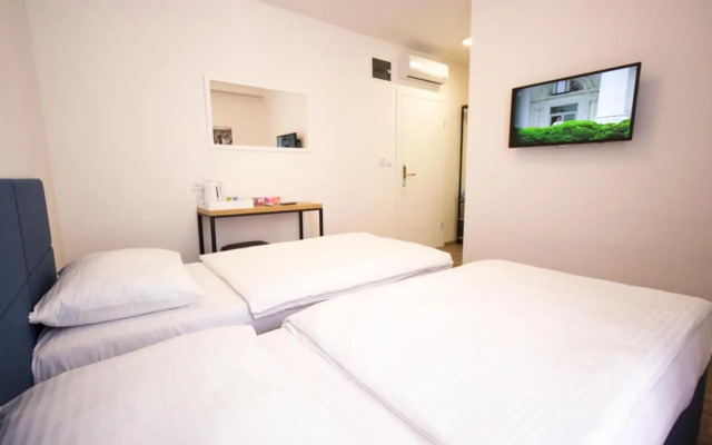 Riverside Residence