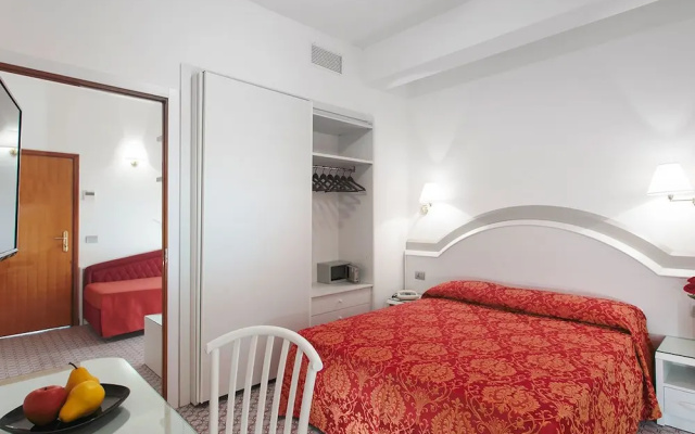 Hotel Caravelle