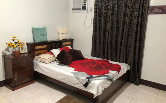 15pax-2minutes to Vigan-Rose and Fer Transient-2 Bedroom House