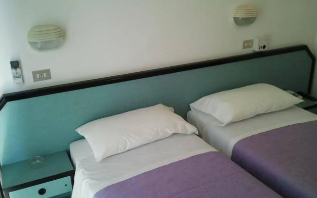 Hotel Caravelle