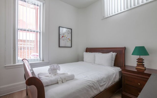 Grand 6BR in Downtown MTL by Sonder