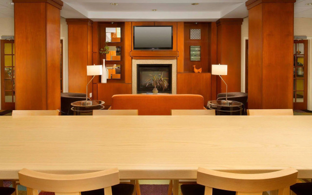 Fairfield Inn & Suites by Marriott Marshall