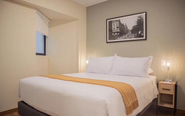 w Modern 2BR w Scenic Balcony Close to Kennedy Park