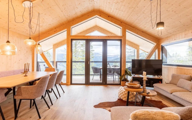 Beautiful Chalet With Balcony