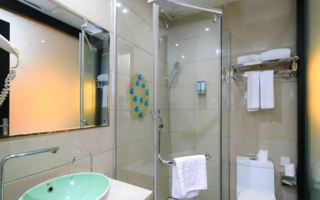 Outing Boutique Hotel Yiwu International Trade City