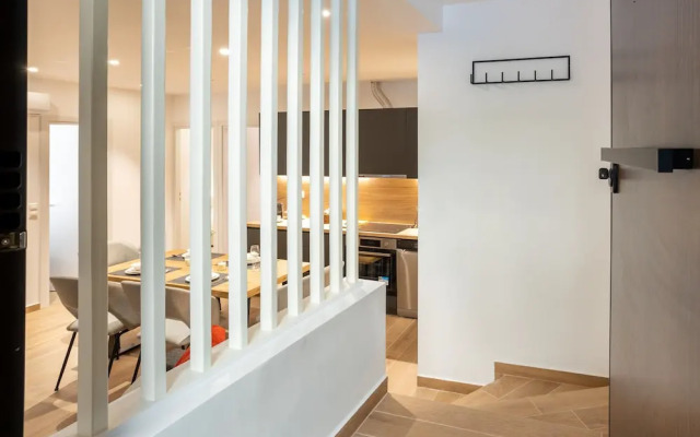 Exclusive 3-bedroom Haven in Kolonaki Center