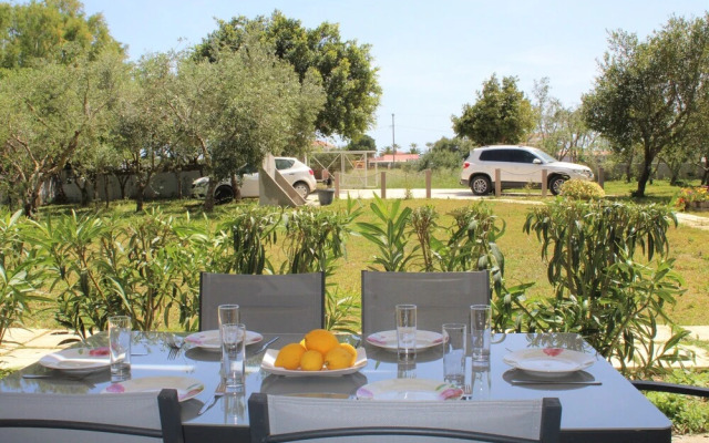 "kalamaki Plaza Apartments ''tzante''"