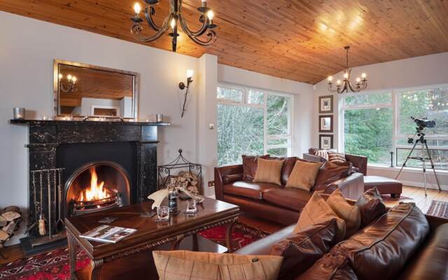 Four Pines Lodge